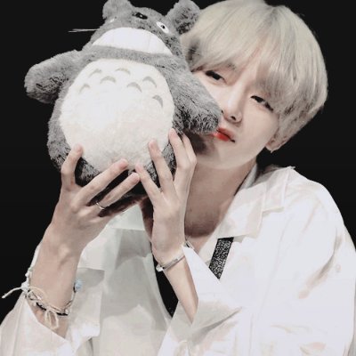 ㅤㅤㅤ/𝒌;❄/ ; En el intacto sonido de quiebre al romperse un corazón, vivo en ese recuerdo donde algunas vez fui libre.