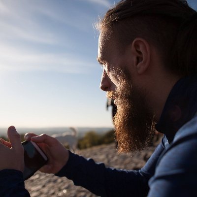 michalpolewczak's profile picture. #AndroidDev coding during pointless meetings