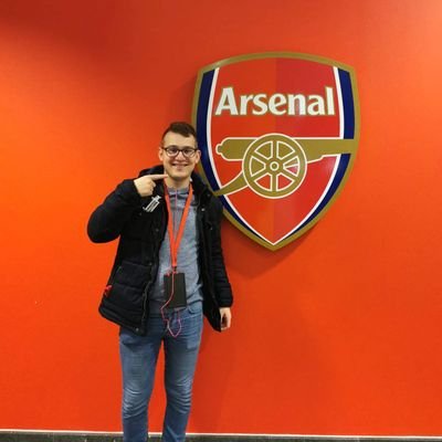 27 Ans fan d' @Arsenal, Football ♥ #WeAreBelgium #LAClippers #BrBa #ExcelMouscron