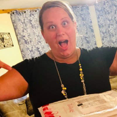 Wife | Mom | Business Owner | Sign Language Interpreter | YouTuber - LIKE 👍🏻COMMENT 💻⌨️SHARE 📲& SUBSCRIBE🔖Don't forget 📌🛎🔔