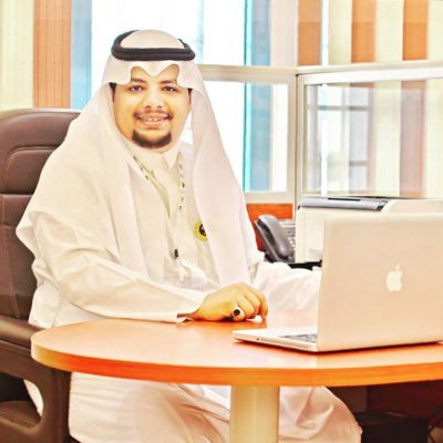 من أراد أن يـراكَ مُخطئـاً سـيراك ولو كآن كفيفـاً فـلا تُشـغل نفـسك بإرضـاء آلنـاس.!!