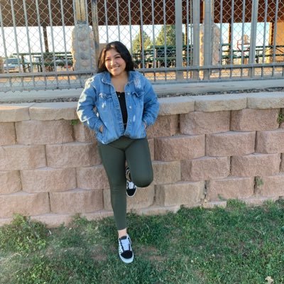 RxseChxvez's profile picture. imsadandhappy