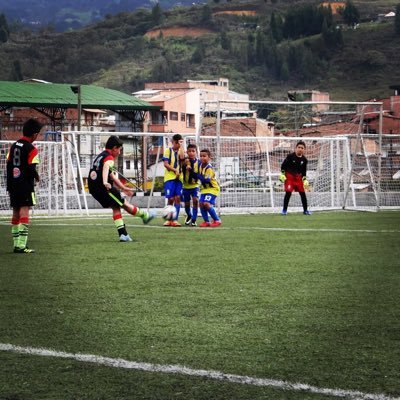 Colombiano. Antioqueño. Hincha del Poderoso. Creo en la Educación como motor de transformación social. Mis opiniones no comprometen a la empresa en donde laboro