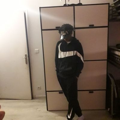 TayRon97272's profile picture. football américain 🏈
16 years old