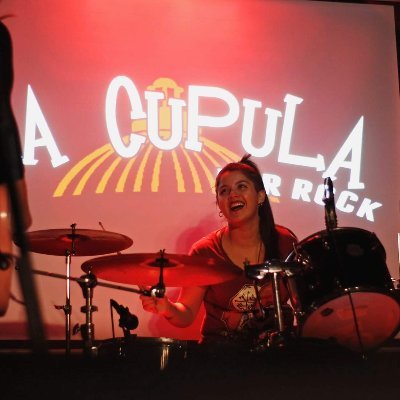 | Mundo sucio donde todos piensan solo en ellos mismos, malditos mil veces, títeres del egoísmo.| 03-05-2014.
•Bateria en Foxfire 🤘🏼🥁