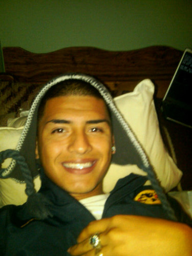 I'm 18 gonna be 19 december 21st. love soccer. And I'm single. Find me on Facebook myspace.