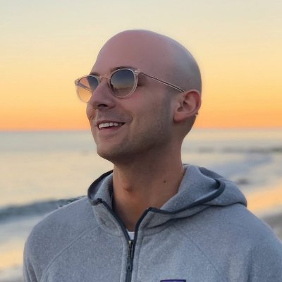 dastbe's profile picture. a mere operator