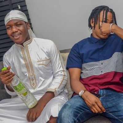 MavoLavish's profile picture. Fashionista
    Iamdykes
+2348130741015