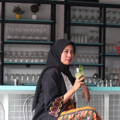 Vice president director of dejavoo enterprise , coach of de'sentinel and de'new kabisa. keuangan perbankan unisba 09
