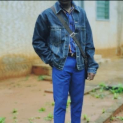 agb_giloush's profile picture. Mec humble bizarre 
musique Fale & Dems et du rap French
toujours calme 
Adore les NTIC 
# ça fuit l'amour 😅🙃