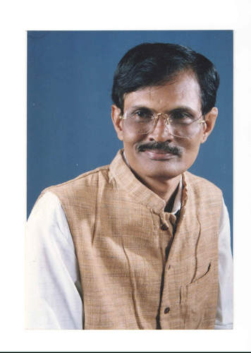 muraleedhara upadhya hiriadka. indian kannada writer http:// https://t.co/BZDDoJ64QD  { sakheegeetha }https://t.co/5KOCkf43sF,http://t.co/UR81wG4M