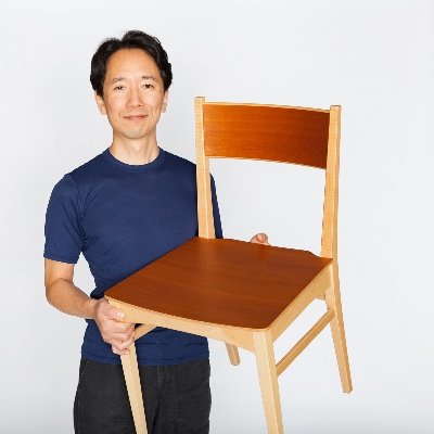 家具を作ってます。特注家具やプロトタイプ開発なども得意としています。撮影やウェブ制作の依頼を頂くこともあります。
栃木県 那須町在住です。

著書「スウェーデンで家具職人になる！」早川書房刊