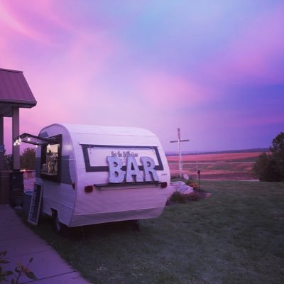 Iowa’s First Vintage Mobile Bar for Hire.