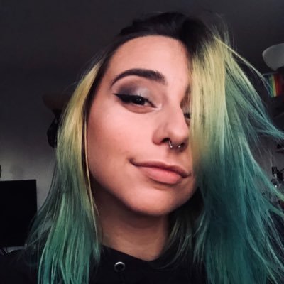 26 👻 Idk man just tryna figure life out ¯\_(ツ)_/¯ -- EC '20 -- 🏳️🌈 she/her