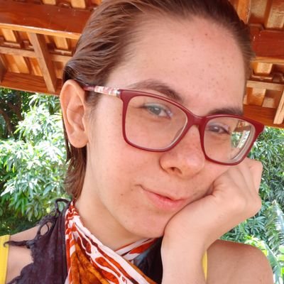 tá tudo bem, mas tá estranho - Joana, 2015
tá tudo bem, mas continua estranho - Joana, 2019 (ruiva agora)