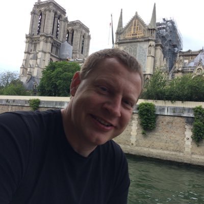 Passionate People Manager and rugby Player.
Working with Digital Transformation.