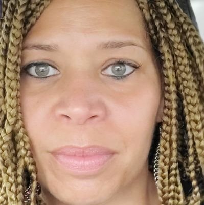 ticihia's profile picture. 