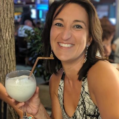 nuriafabre80's profile picture. Logopeda, feminista, mare i lectora per elecció / Isarda, TDAH i xerraire de sèrie.
insta @nurifabre