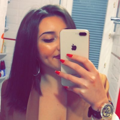 ZiNoe_boudjedid's profile picture. 