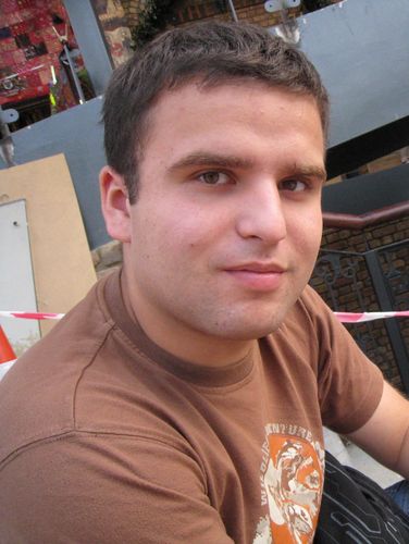 Sedov00's profile picture. tłumacz francuskiego i angielskiego, fan NBA i Los Angeles Lakers, blogger http://t.co/XVUeh3DLDh i http://t.co/hfVjERYxSY