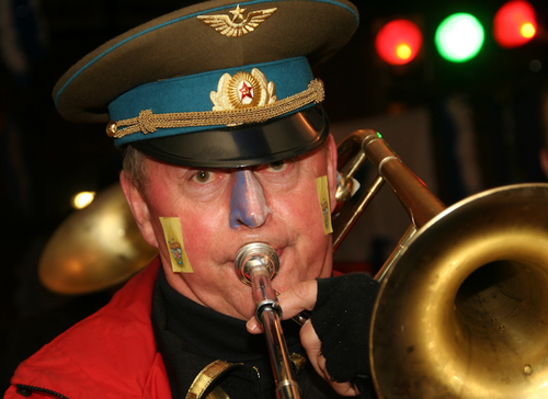 Trombone player in several bands , Pensionada, ......enjoy your life it is .....short