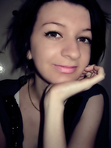 Don't try to judge me, take me as I am. kiss all