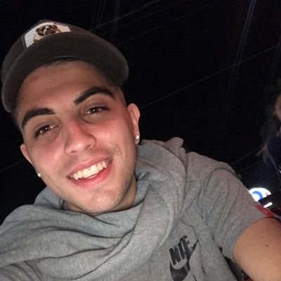 Juli_F10's profile picture. 💙💛💙