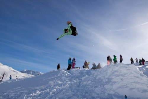 Revelstoke Mountain Retreat is a B&B or guesthouse, ideally located at the base of Revelstoke Mountain, from here u may enjoy the beautiful local environment.