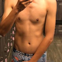 維爾 (@mikezedd) 's Twitter Profile