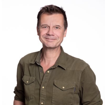 Founder Studio Wittenau/Docent/Eindhoven promotor/Optimist/(hockey)Vader/PSV/Hertha/Oranje-Rood/Reisleider Berlin en soms ook Hamburg.