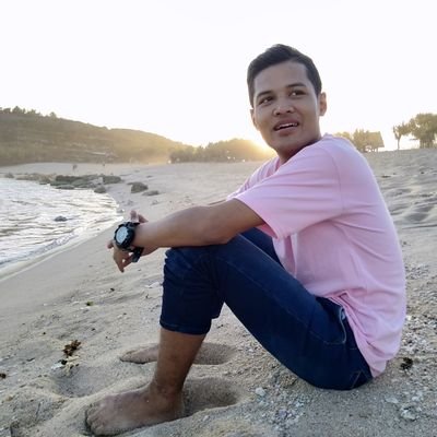 fajarkhoirul068's profile picture. 