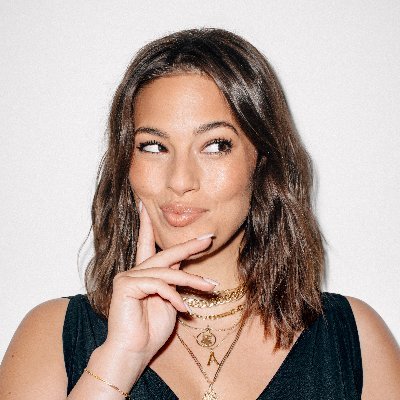Pretty Big Deal podcast where confidence is key. Nothing is off limits as @ashleygraham and her guests love themselves out loud and tackle hot button issues👇