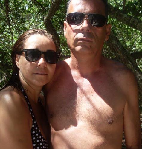 Como o cervo brama pelas correntes das águas, assim suspira a minha alma por ti, ó DEUS.