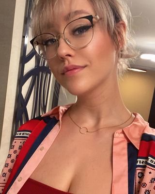 Belinda57127472's profile picture. Happy me