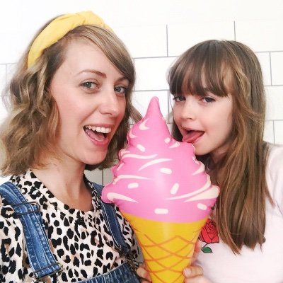 Mama and daughter duo that like making family friendly creative video content