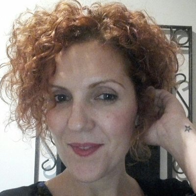 English Teacher de vocación y aprendiz de maestra por devoción. Enamorada del Arte y la creatividad. Escultora de libre pensador@s.