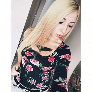 Ich bin Single, suche einen Mann ohne Verpflichtung, folge mir, wenn du willst, dass ich dir meine Bilder schicke...........😜😚🍓