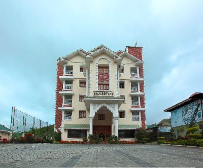 A Movie theme based four star hotel property located at the centre of Munnar Town.