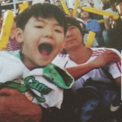 souriredemini's profile picture. Minhee's smile say hi 🌸