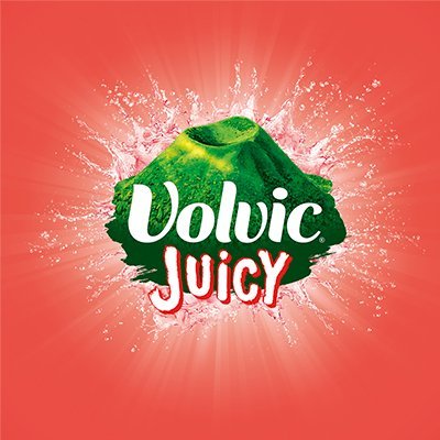 Compte officiel de la Volvic Juicy Fraise. Aucune autre boisson ne peut s’asseoir à ma table et dire « je suis meilleure que toi » ! #TeamVolvicFraise 👊💧🍓