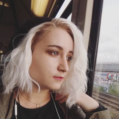 Tunerani's profile picture. Me, being my usual unique self.

Kpop, cosplay and stuff.

instagram: @tunerani

header by @dotory_93