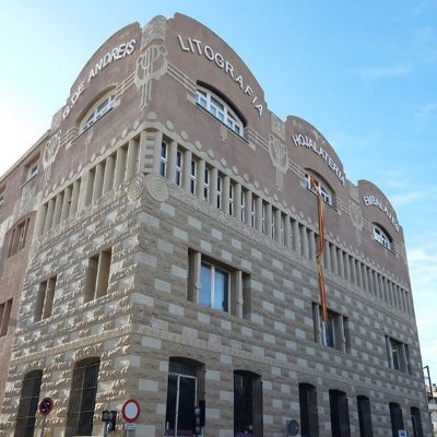El teu institut de Secundària, Batxillerat i Batxibac.
On la tradició es troba amb el futur.