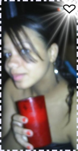 ~ αquelα que gritα bem αlto
qee sente sαudαdes 
α qee depois  de umα qedα se
L E V A N T A*¬¬¬ 
α qee αprende errαndo 3