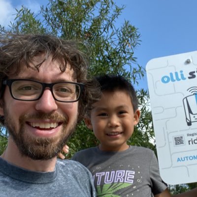 I am an elementary technology teacher that believes that technology can transform education to meet all students. I love teaching and learning!