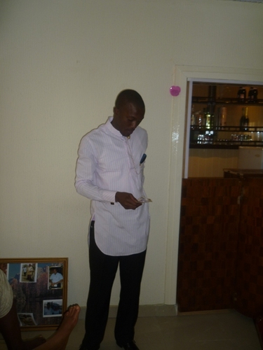 Simple and out going, A goal getter. I love good 🎵 music and Sound.  A jazz addict. I play The Bass 🎸.  A Father, and A lover of God.