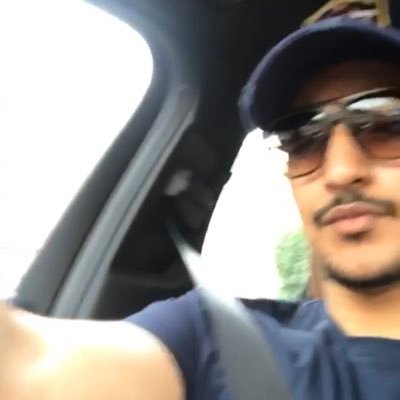 Abufalloos's profile picture. newish to Twitter