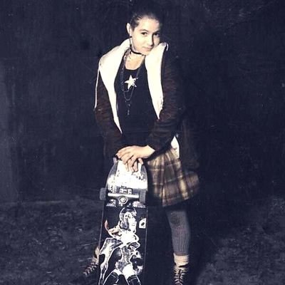 sarahmohrr's profile picture. i like to ride my skateboard 👌🏻