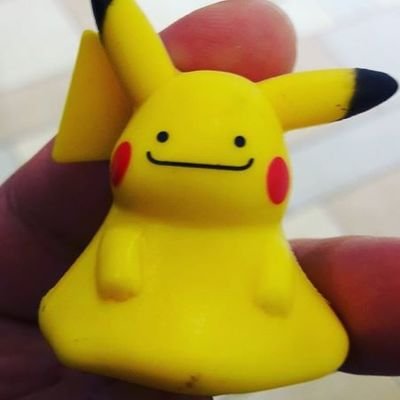 Geekitout1's profile picture. 