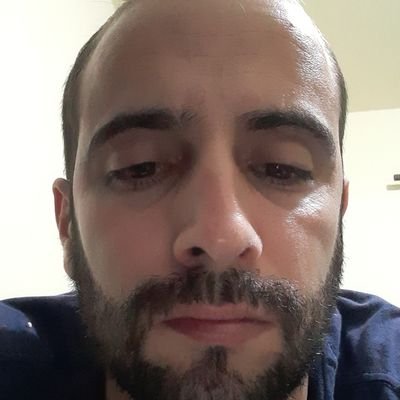 Optometrista, amante de la fotografía, la lectura y el buen Rock...