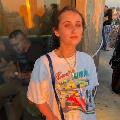 nicoleboggio's profile picture. oy vey